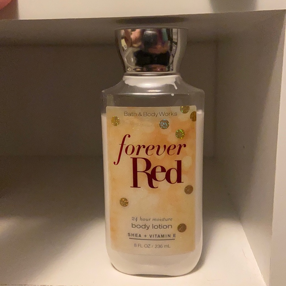 Forever Red Body Lotion